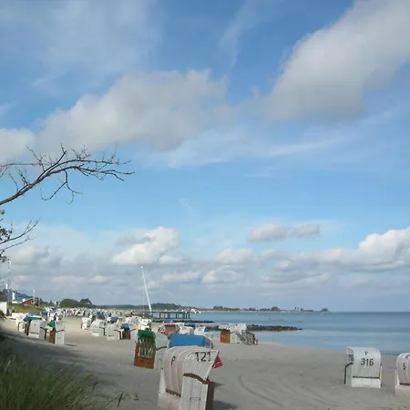 Strandnahes Mit Kleiner Gartenterrasse By Interhome Appartement