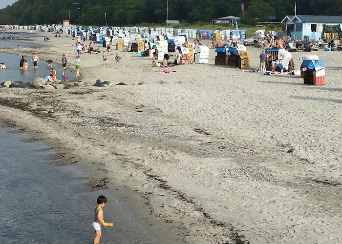 Apartamento Strandnahes Mit Kleiner Gartenterrasse By Interhome *